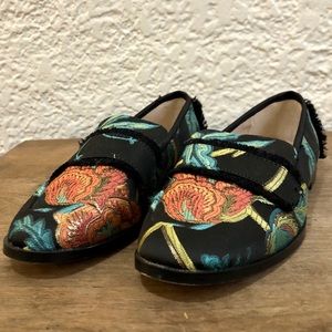 Zara Loafers Size 5 Embroidered Fringe